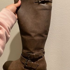 Brown boots